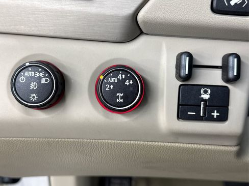 Used 2016 GMC Yukon Denali w/ Open Road Package image 34