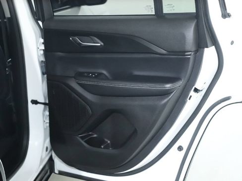 Used 2023 Jeep Grand Cherokee Laredo X AWD/4WD image 30