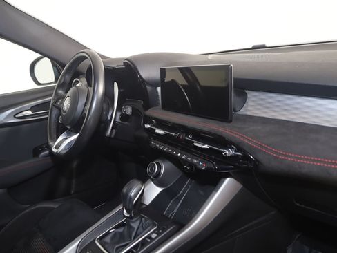 Used 2024 Alfa Romeo Tonale Veloce w/ Active Assist Package AWD/4WD image 44