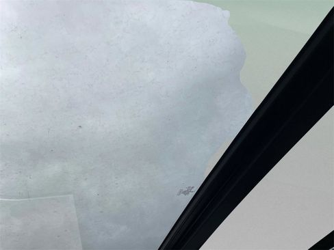 Used 2025 Ford F350 Lariat w/ Chrome Package image 27