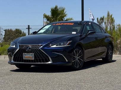 Used 2025 Lexus ES 300h w/ Premium Package