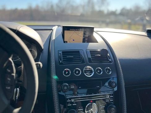 Used 2015 Aston Martin DB9 Coupe image 30