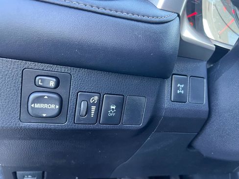 Used 2015 Toyota RAV4 XLE AWD/4WD image 28