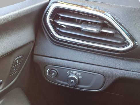 Used 2023 Chevrolet Bolt LT image 10