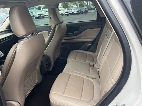 Used 2021 Lincoln Corsair Standard w/ Premium Package image 16