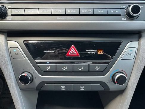Used 2018 Hyundai Elantra SEL w/ Cargo Package FWD image 23