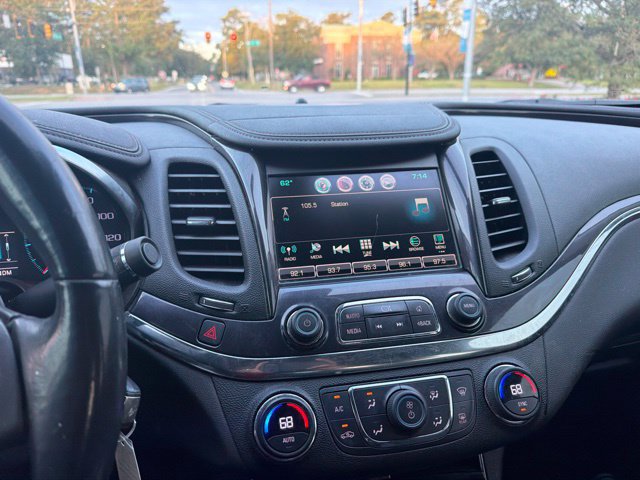 Used 2016 Chevrolet Impala LT FWD image 17