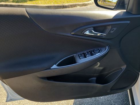 Used 2024 Chevrolet Malibu LT image 14