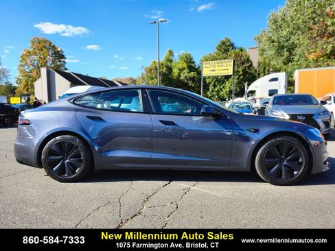 Used 2022 Tesla Model S image 6