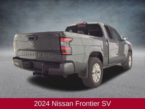 Used 2024 Nissan Frontier SV w/ SV Convenience Package image 3