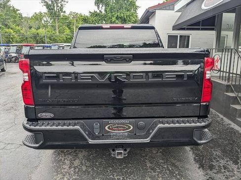 Used 2023 Chevrolet Silverado 1500 Custom w/ LPO, Dark Essentials Package AWD/4WD image 4