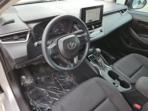 Used 2023 Toyota Corolla LE FWD image 9