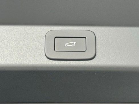 New 2025 Land Rover Range Rover Sport Dynamic SE image 18