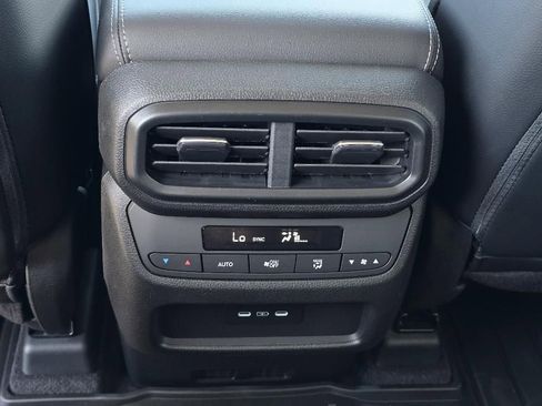 New 2025 Honda Pilot Touring image 25