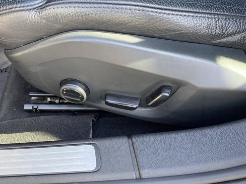 Used 2024 Volvo S60 B5 Plus image 16