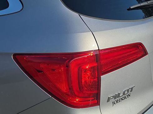 Used 2017 Honda Pilot Touring image 49