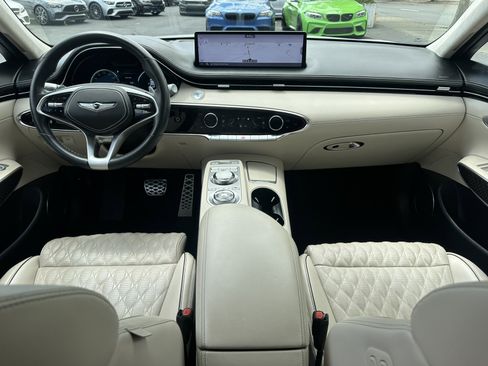 Used 2022 Genesis GV70 3.5T Sport w/ Sport Prestige Package AWD/4WD image 17