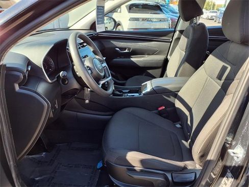 Certified 2024 Hyundai Tucson SE image 12