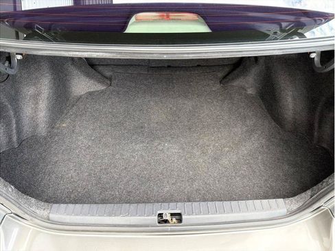 Used 2007 Toyota Corolla CE w/ Upgrade Pkg FWD image 19