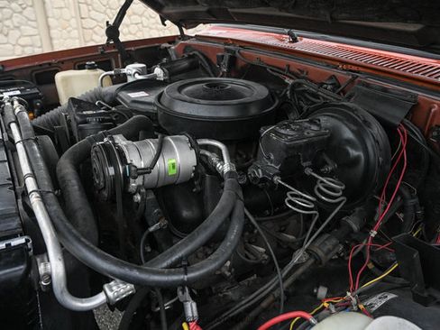 Used 1987 Chevrolet C/K Truck 2500 RWD image 25