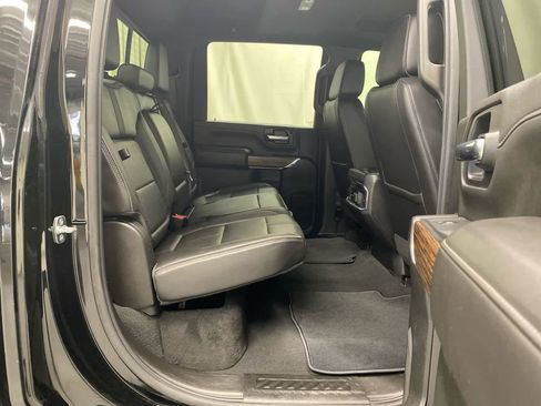 Used 2021 Chevrolet Silverado 2500 High Country image 17
