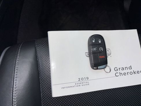 Used 2019 Jeep Grand Cherokee Summit w/ Platinum Series Group AWD/4WD image 18