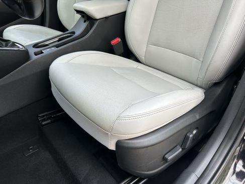 Used 2023 Hyundai Kona Limited FWD image 16