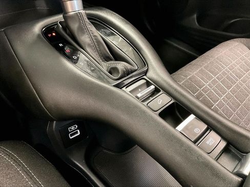 Used 2023 Honda HR-V LX image 27
