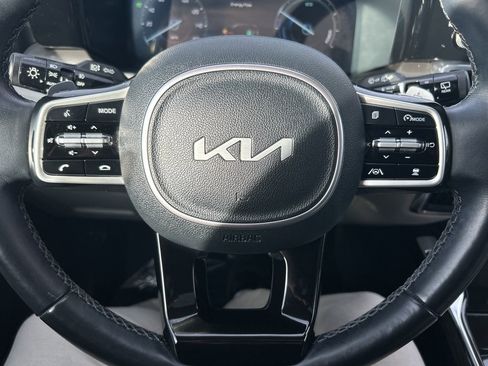 Used 2023 Kia Sorento SX Prestige w/ Panoramic Sunroof Package image 26