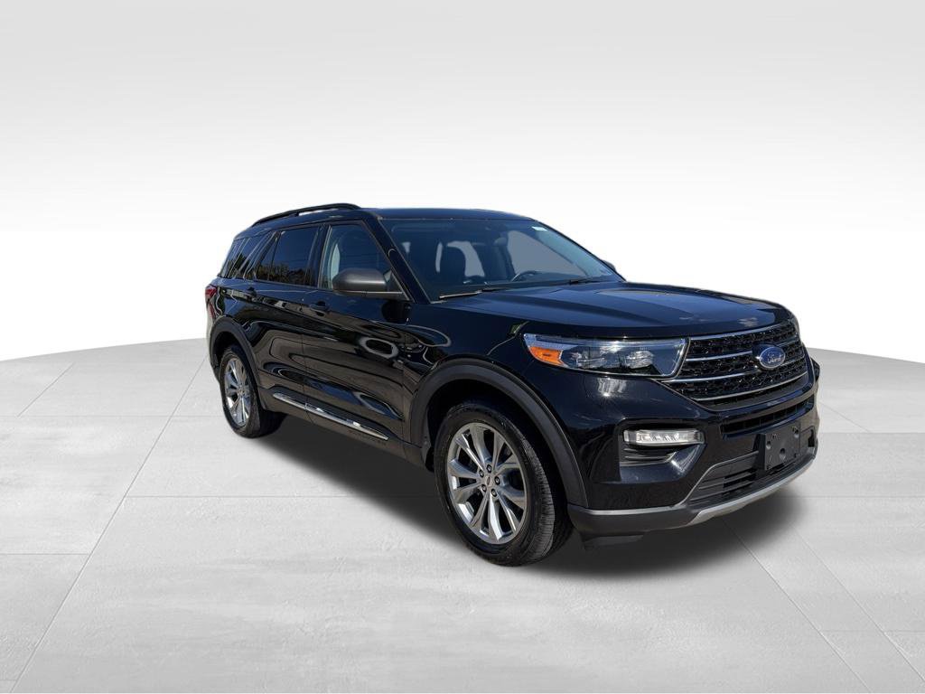Used 2020 Ford Explorer XLT w/ Equipment Group 202A AWD/4WD image 5