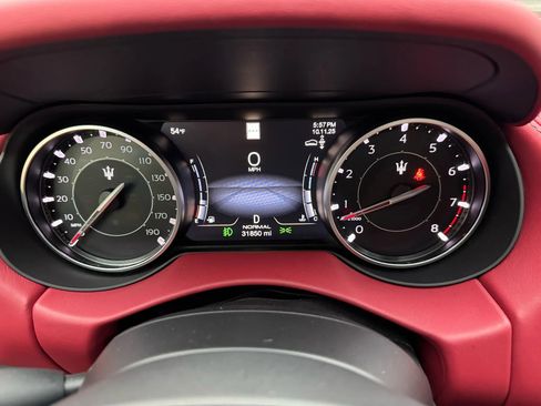 Used 2022 Maserati Levante GT image 34