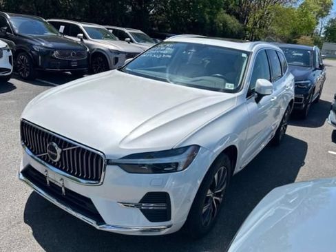 Certified 2023 Volvo XC60 B5 Plus w/ Climate Package AWD/4WD image 1