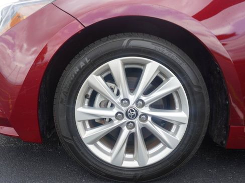 Used 2023 Toyota Corolla LE w/ LE Convenience Package FWD image 32