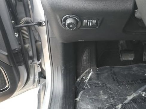 Used 2023 Jeep Compass Limited AWD/4WD image 12