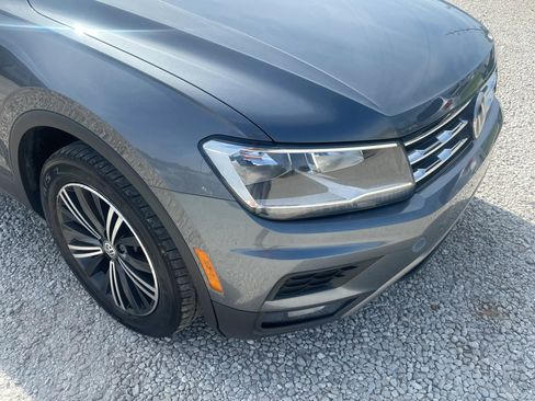 Used 2018 Volkswagen Tiguan SEL FWD image 12