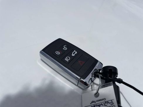 New 2026 Land Rover Defender 110 X-Dynamic SE AWD/4WD image 39