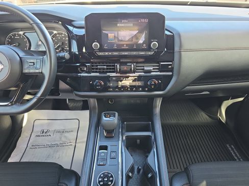 Used 2025 Nissan Pathfinder Rock Creek AWD/4WD image 11