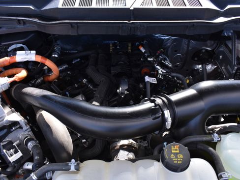 Used 2024 Ford F150 XLT w/ Equipment Group 302A MID image 32