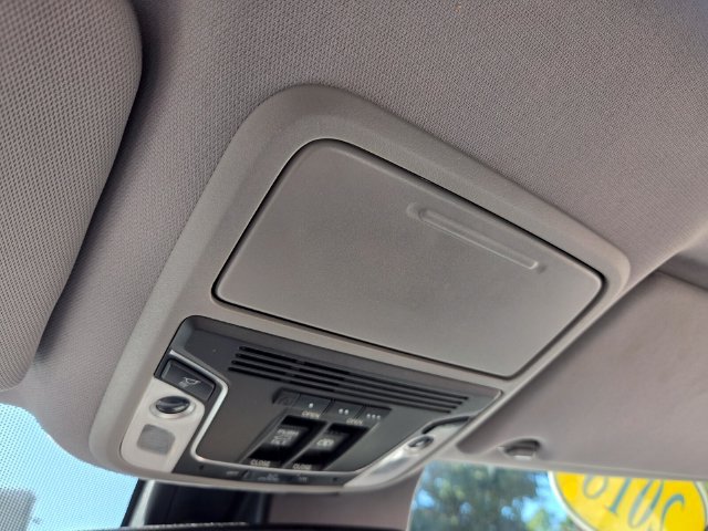 Used 2018 Honda Pilot Elite image 35