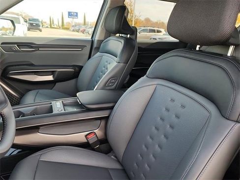 New 2026 Kia EV9 Wind image 13