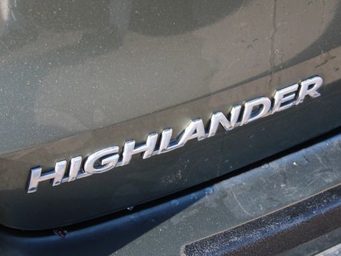 Used 2017 Toyota Highlander XLE image 9