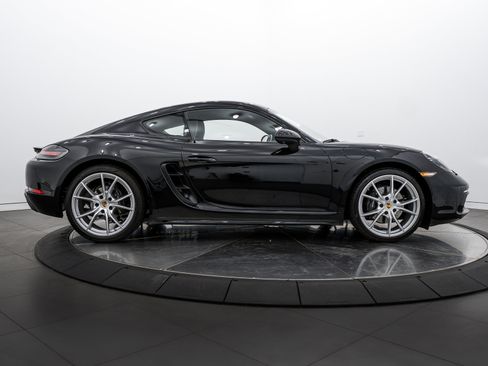 Certified 2025 Porsche 718 Cayman image 8