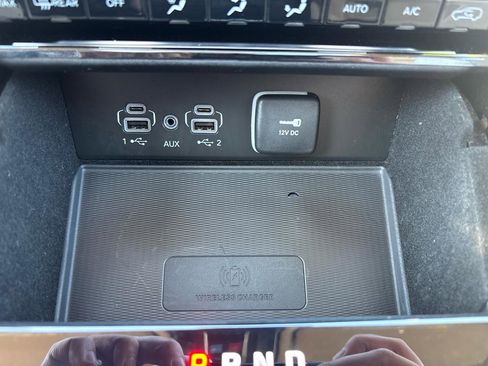 Used 2022 Jeep Grand Cherokee L Limited w/ Luxury Tech Group II image 30