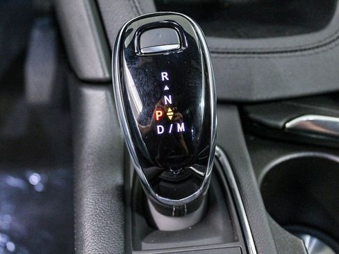 New 2025 Cadillac XT5 Luxury image 21