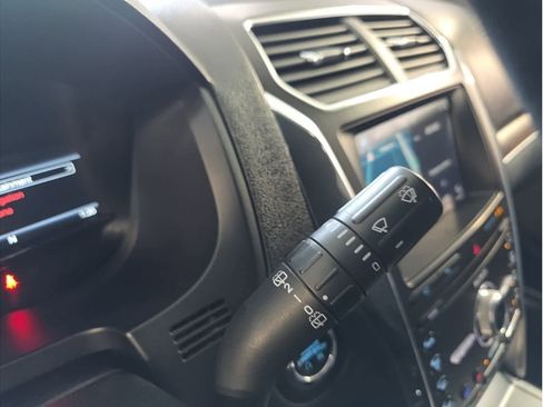 Used 2019 Ford Explorer Limited w/ Class III Trailer Tow Package image 29