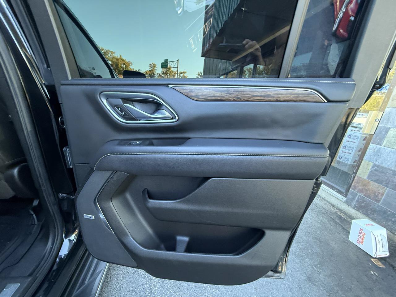 Used 2022 Chevrolet Suburban Premier AWD/4WD image 19