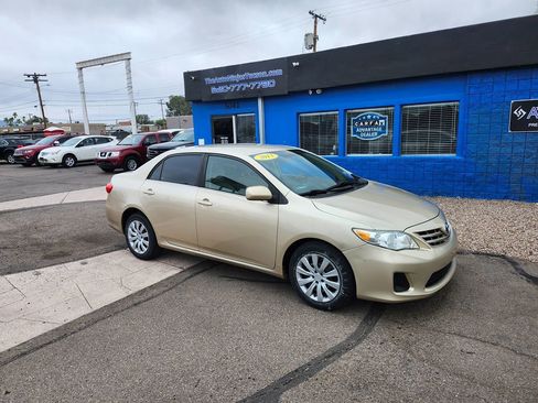 Used 2013 Toyota Corolla LE FWD image 8