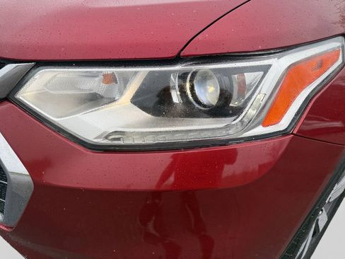 Used 2018 Chevrolet Traverse LT w/ LPO, Floor Liner Package AWD/4WD image 22