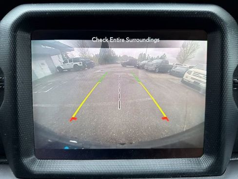 Used 2023 Jeep Wrangler Unlimited Sahara AWD/4WD image 27