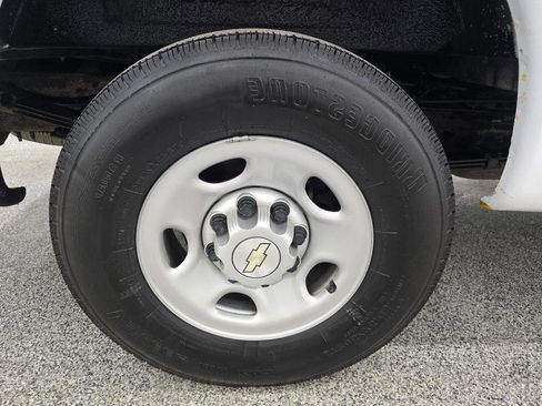 Used 2020 Chevrolet Express 2500 w/ Driver Convenience Package RWD image 27